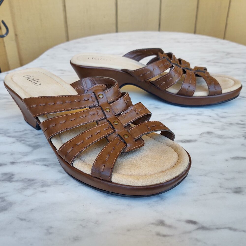 Rialto Berle Comfort Studded Sandals Women's Sz 9M Wedge Slip On Open Toe Brown